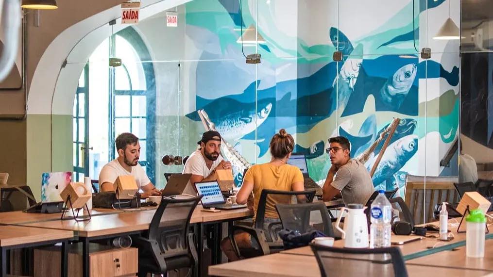 リモートイヤー(Remote year)はデジタルノマドが旅で成長するプログラム